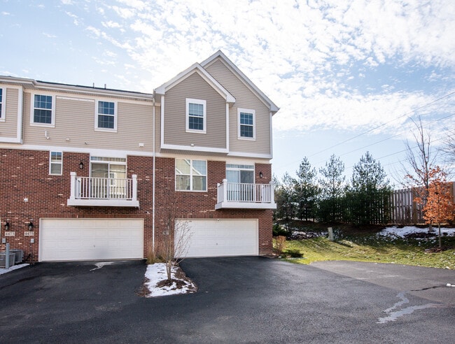 Building Photo - 4477 Monroe Ct