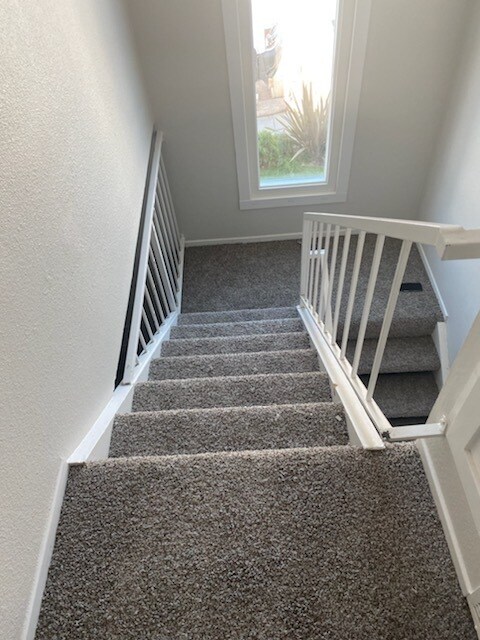 Building Photo - 16871 Green Ln