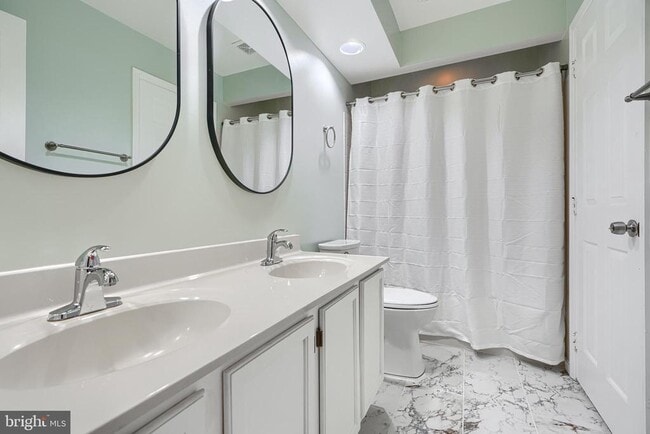 Building Photo - 309 Overlea Pl