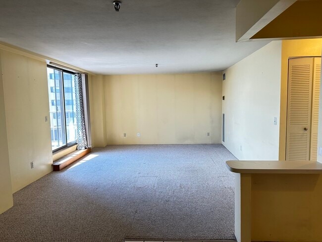 Building Photo - 376 Ocean Ave