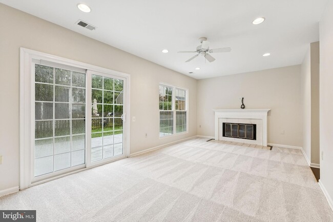 Building Photo - 507 Foxridge Dr SW