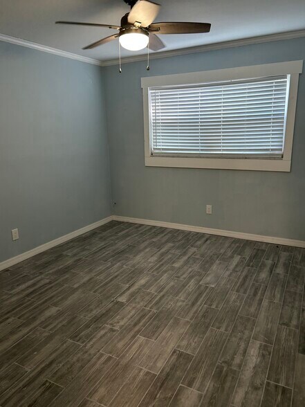 Building Photo - 721 1st St