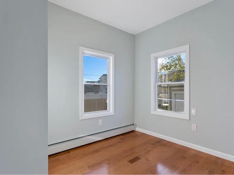 Building Photo - 140-22 173rd St