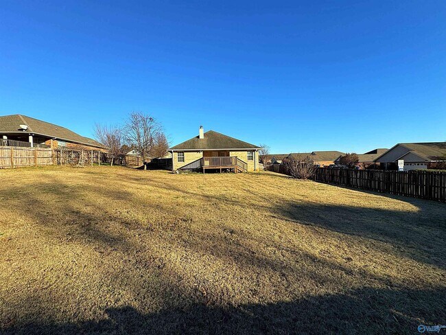 Building Photo - 101 Forest Glade Dr