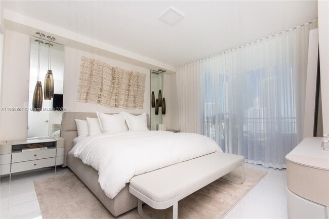 Building Photo - 92 SW 3rd St