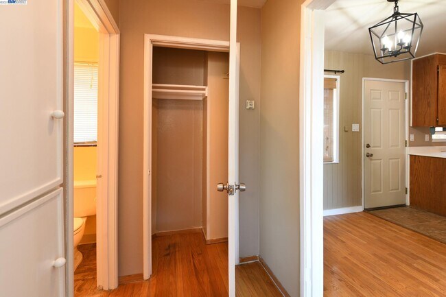 Building Photo - 1672 Terrace Rd