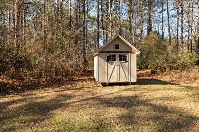 Building Photo - 8173 Magnolia Dr