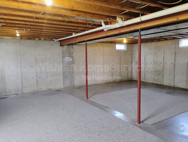 Building Photo - 2348 N 1200th Ave