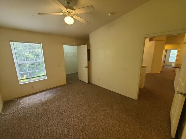 Building Photo - 5903 Willow Ridge Dr