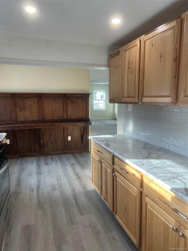 Building Photo - 100 Richardson Ave