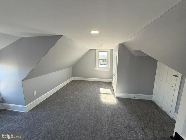 Building Photo - 124 W Butler Pike