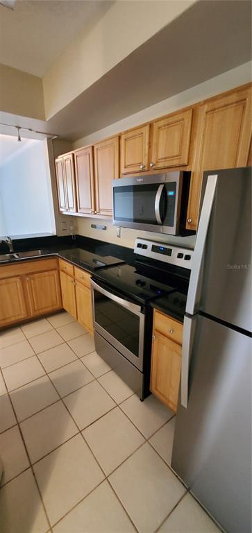 Building Photo - 5682 Bentgrass Dr
