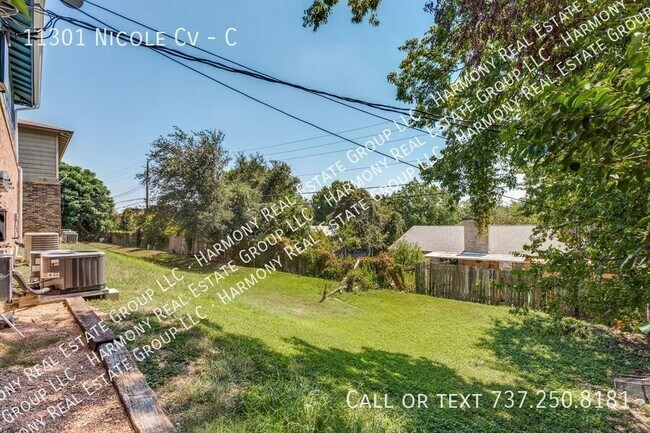 Building Photo - 11301 Nicole Cove