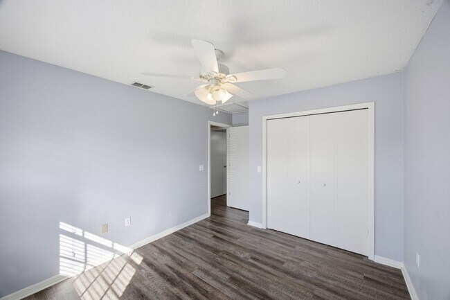 Building Photo - 3/2 Bedroom near Downtown Lakeland