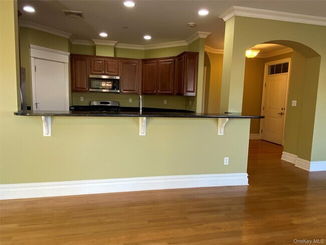 Building Photo - 16 Nicole Ct