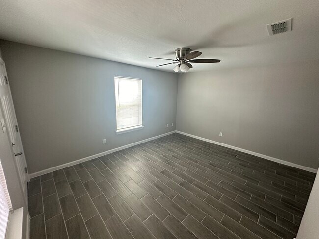 Building Photo - 101 Rockwell Way