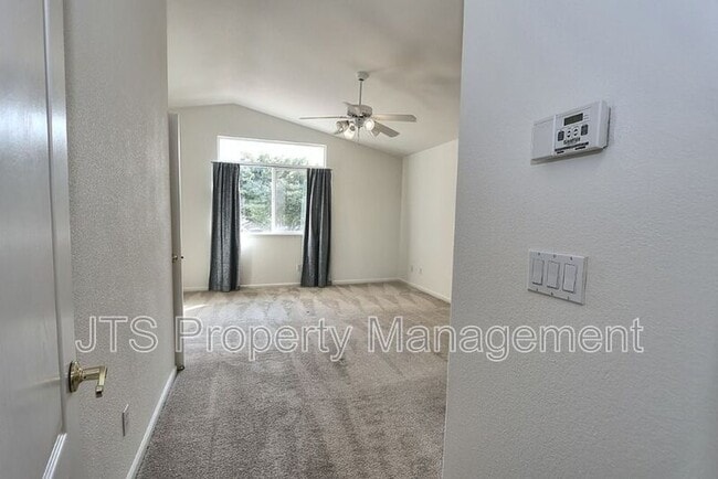 Building Photo - 3232 Balada Way