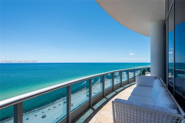 Building Photo - 5959 Collins Ave