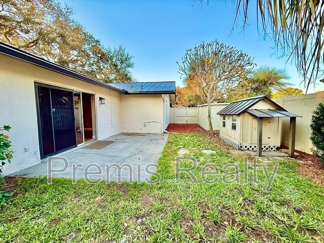 Building Photo - 2381 Timbercrest Cir W