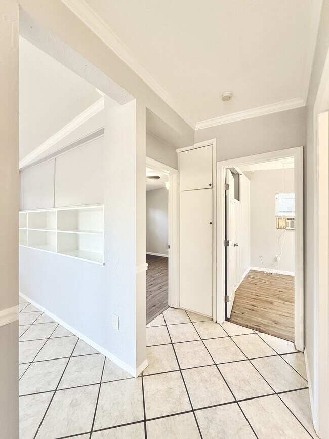 Building Photo - 7111 Onyx Dr N