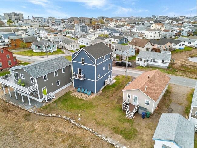 Building Photo - 74 Island Path