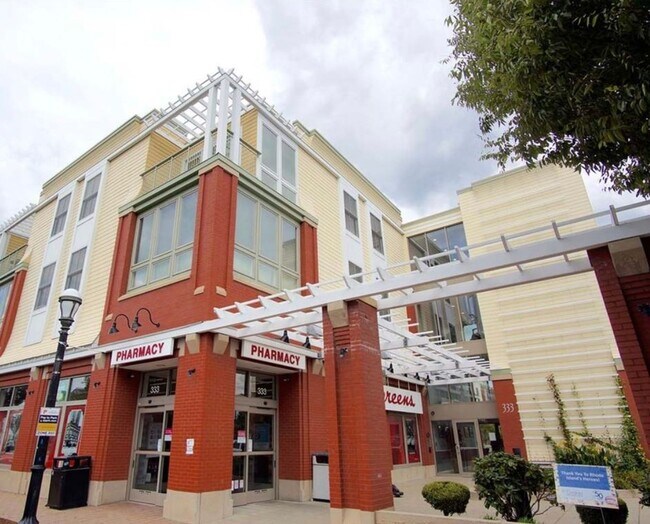 Building Photo - 333 Atwells Ave