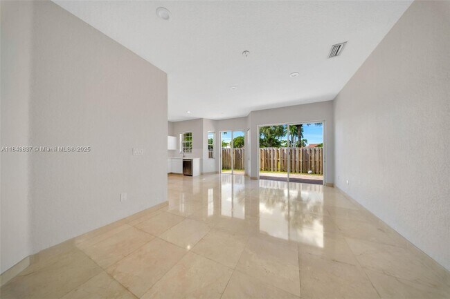 Building Photo - 10530 NW 52nd Terrace