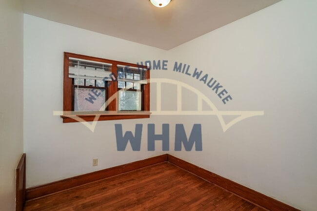 Building Photo - 1603 E Hampshire St