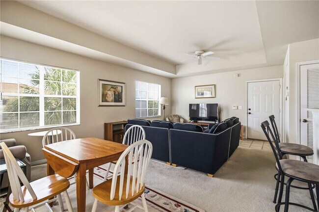 Building Photo - 1000 Villagio Cir