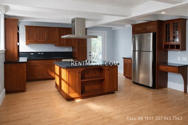 Building Photo - 25 High St