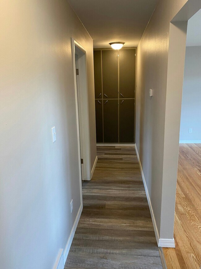 Building Photo - 607 Pine Street, Unit 607