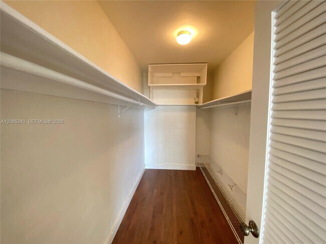 Building Photo - 5825 Collins Ave