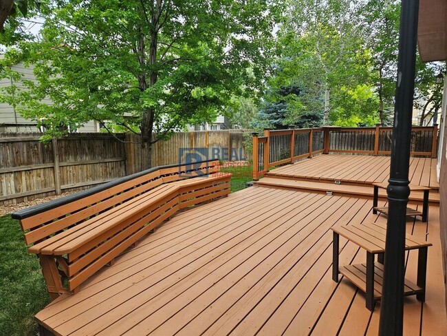 Building Photo - 5661 S Yakima Way