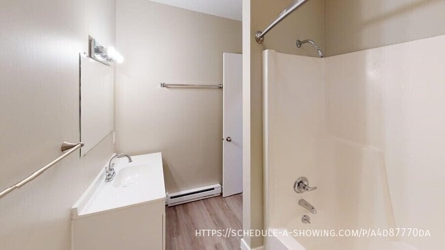 Building Photo - 406 E Park St