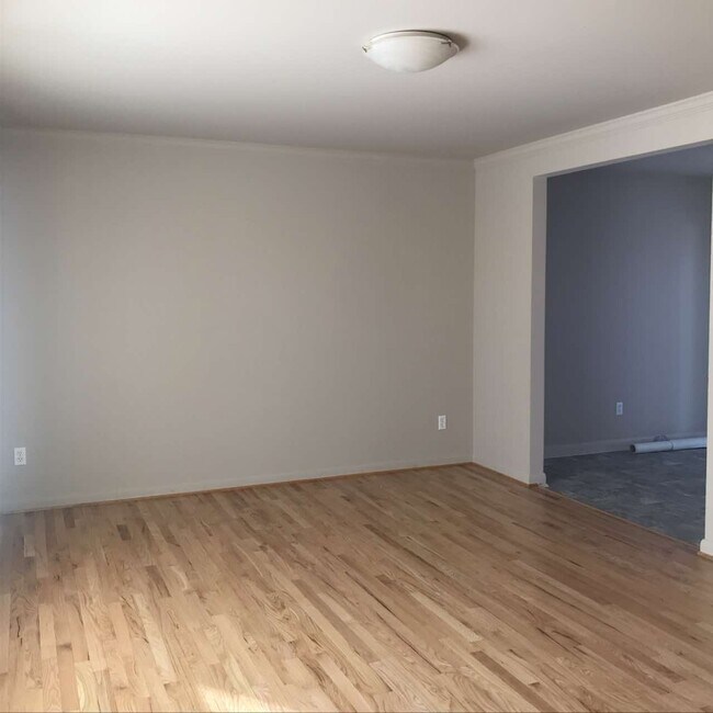 Building Photo - 304 Ruth St