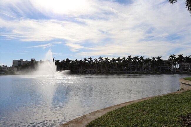 Building Photo - 6050 Bahia Del Mar Cir