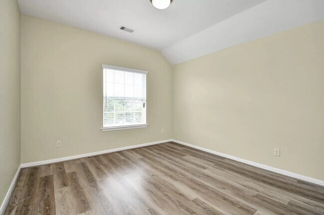 Building Photo - 6315 Bain Dr