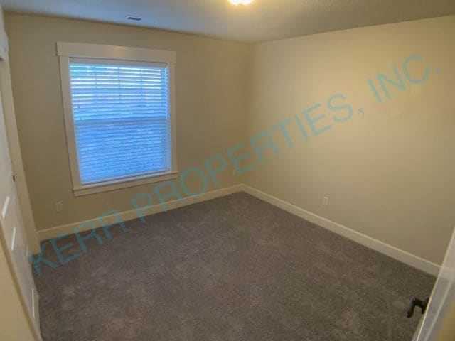 Building Photo - 15017 SE Shaunte Ln