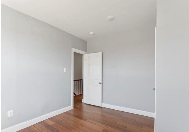 Building Photo - 1630 S 28th St