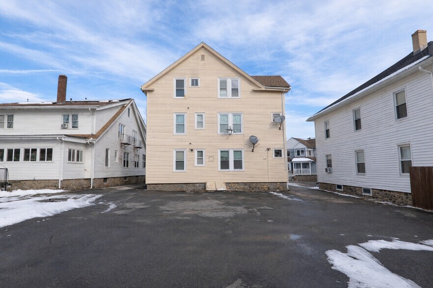 Building Photo - 209 Harrison Ave