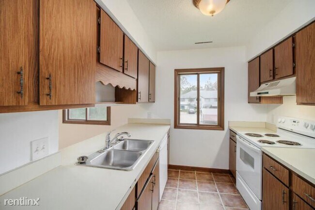 Building Photo - 2 br, 1 bath  - 2949 Danford Creek Dr Apt 3