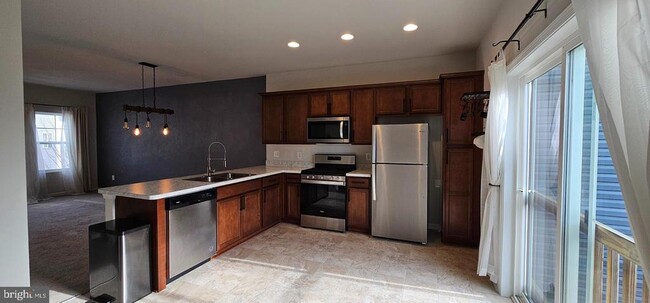 Building Photo - 126 Lindy Wy