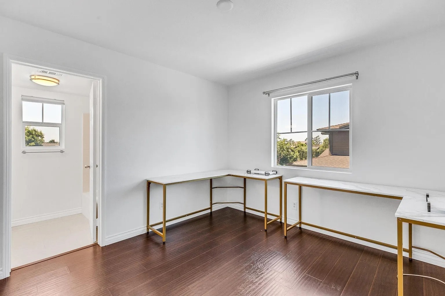 Building Photo - 140 Liberty St