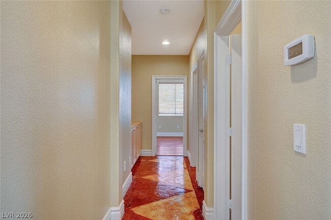 Building Photo - 9462 Castillana Ct
