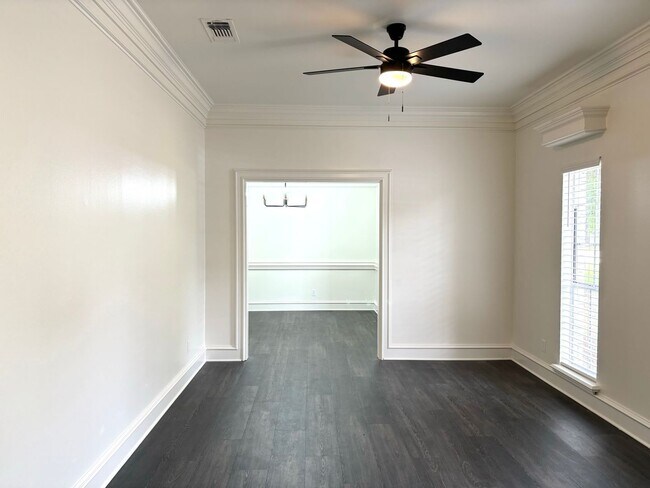 Building Photo - 4 Bedroom Home for Rent!