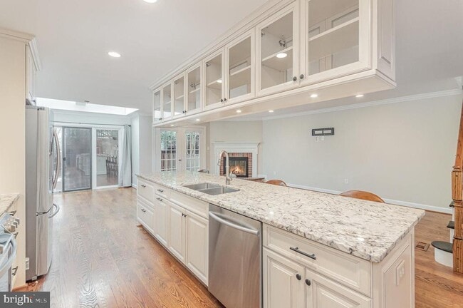 Building Photo - 6311 Chaucer Ln