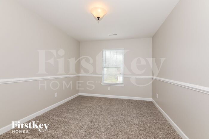 Building Photo - 2711 Gusty Ln