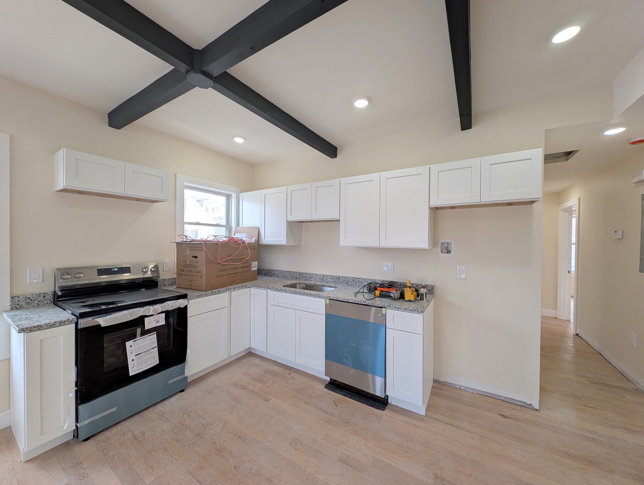 Building Photo - 7 Lowell Cir