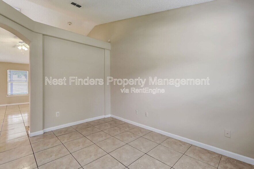 Building Photo - 9703 Cedar Ridge Dr W