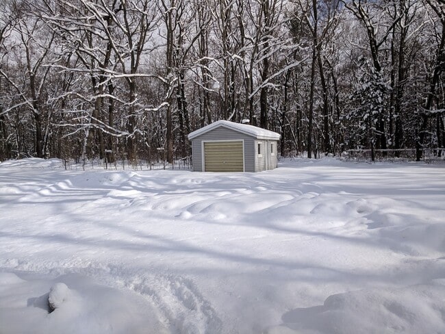 Building Photo - 54 S Sheridan Dr